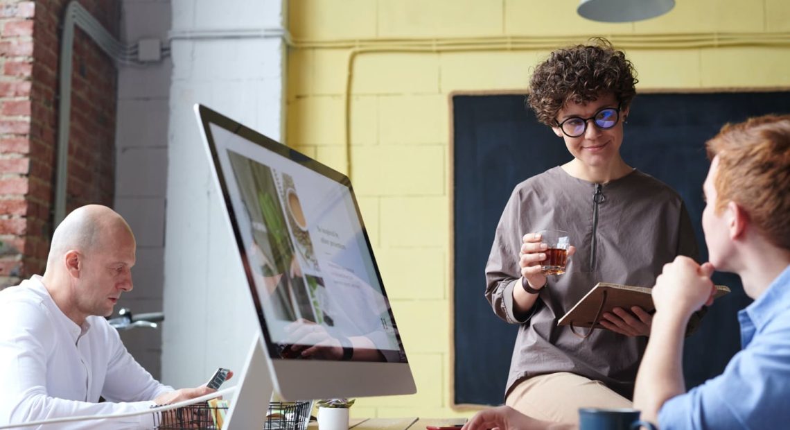 pexels-fauxels-3182782